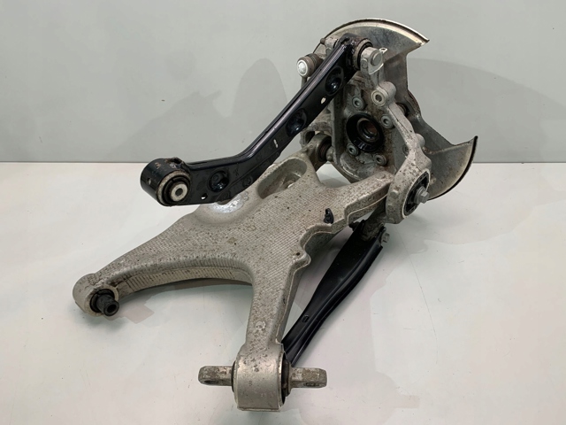 31658319 Volvo Mangueta trasera izquierda