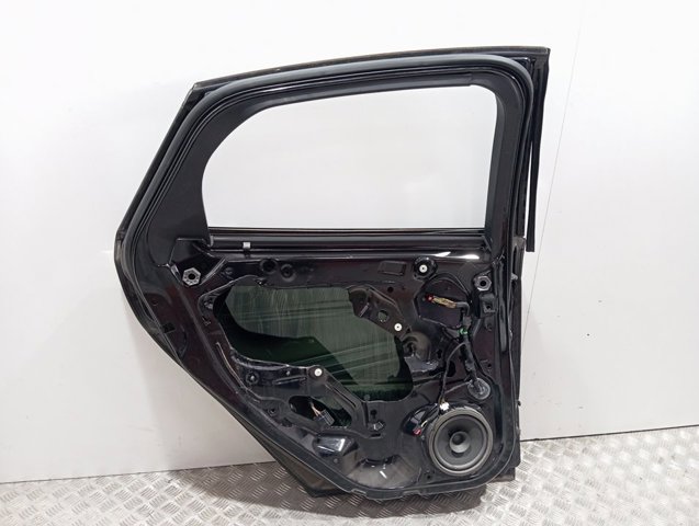 Puerta trasera izquierda 2172760 Ford