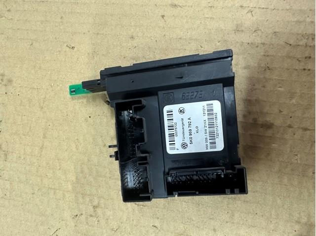 Unidad de confort de la puerta delantera 5K0959792A VAG