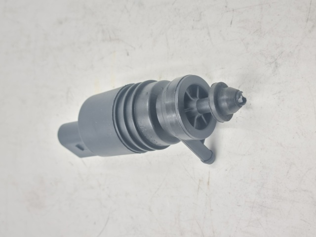 Bomba de agua limpiaparabrisas, delantera Q3750021 Q-fix