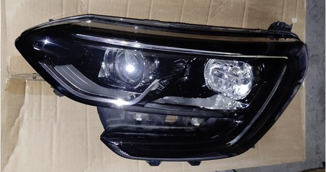 Faros delanteros Renault (RVI) 260602792R