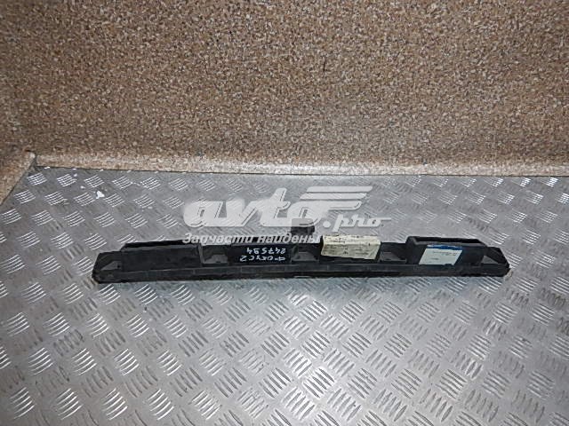 1354285 Ford soporte de parachoques trasero central