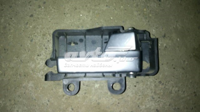 1470111 Ford manecilla de puerta, equipamiento habitáculo, delantera derecha