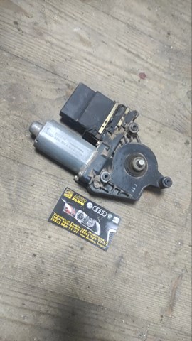 Motor del elevalunas de la puerta trasera izquierda VAG 0130821733 precio, desde 52,27 EUR