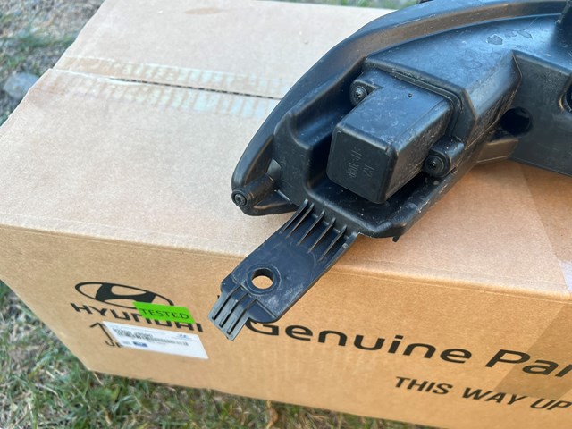 Luz diurna derecha 92208J9500 Hyundai/Kia