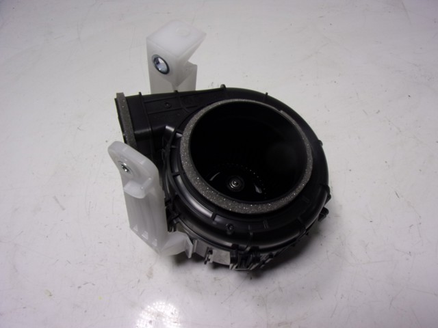 Ventilador de refrigeración de la batería Toyota G923012020 precio, desde 108,90 EUR