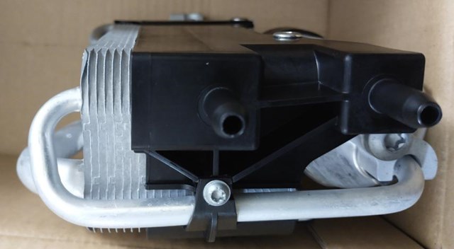 64508088925 BMW 