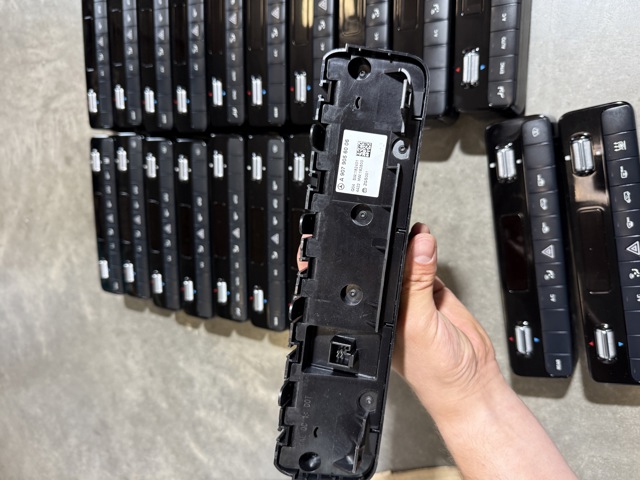Boton de luz de emergencía para Mercedes Sprinter III 3,5-t 907, 910