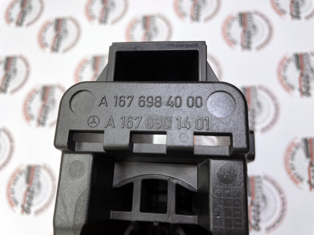  Mercedes A1676908112