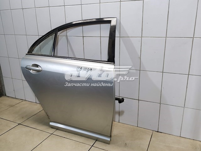 Puerta trasera derecha para Toyota Avensis (T25)