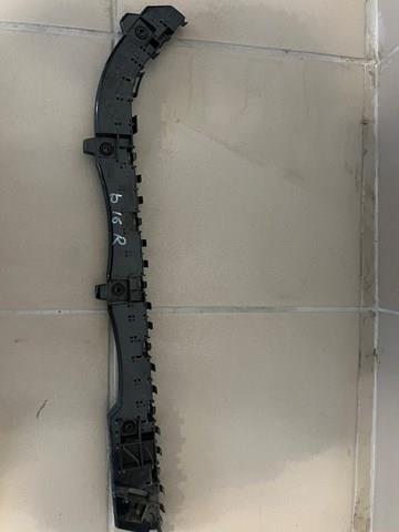 57707AN34A Subaru Soporte exterior derecho del parachoques trasero