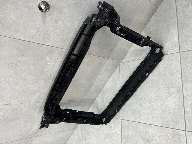 Panel de soporte del radiador y montaje de faros VAG 3J0805588C precio, desde 220,08 EUR