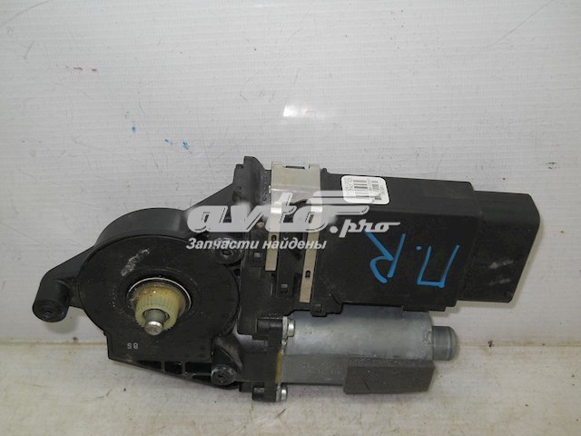 Motor eléctrico, elevalunas, puerta delantera derecha Skoda Octavia TOUR (A4, 1U2)