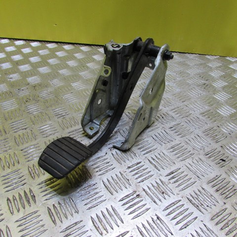 7701051779 Renault (RVI) pedal de freno