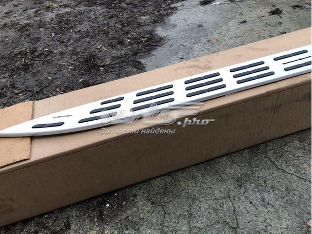 Cubierta de estribo Mercedes A1676904702