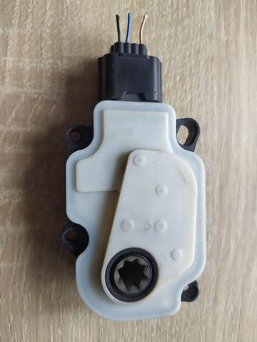 Comprar 214216FR0A Nissan/Infiniti Persiana del radiador