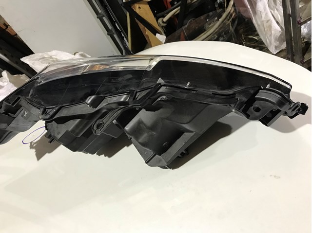 Comprar 8118533D72 Toyota Faro delantero izquierdo