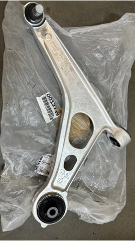 Comprar 545016RR0B Nissan/Infiniti Brazo inferior izquierdo de la suspensión delantera
