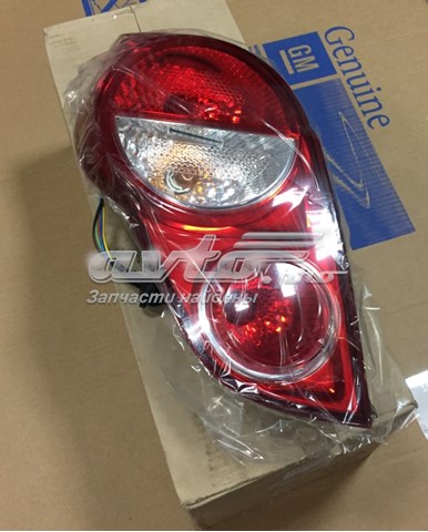 Piloto trasero izquierdo General Motors 95214445 precio, desde 127,56 EUR