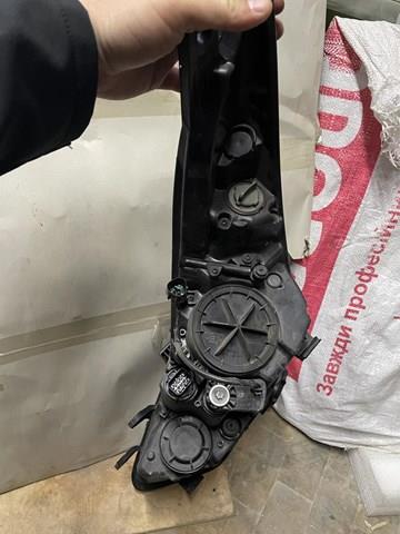 Faro derecho 921023X210 Hyundai/Kia