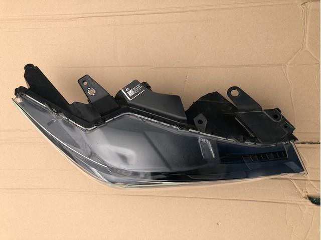 Faro derecho KB8N51031H Mazda