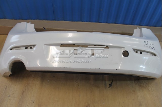 BCD250221F8N Mazda Defensa trasero