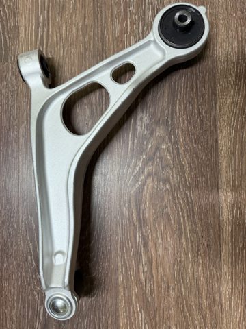 Brazo inferior derecho de la suspensión delantera Nissan/Infiniti 545006RR0B precio, desde 294,51 EUR