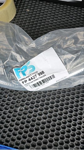 Comprar FP4427998 FPS Moldura derecha de la parrilla del radiador