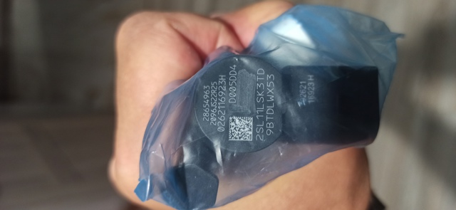 04L130277BG VAG inyector de combustible