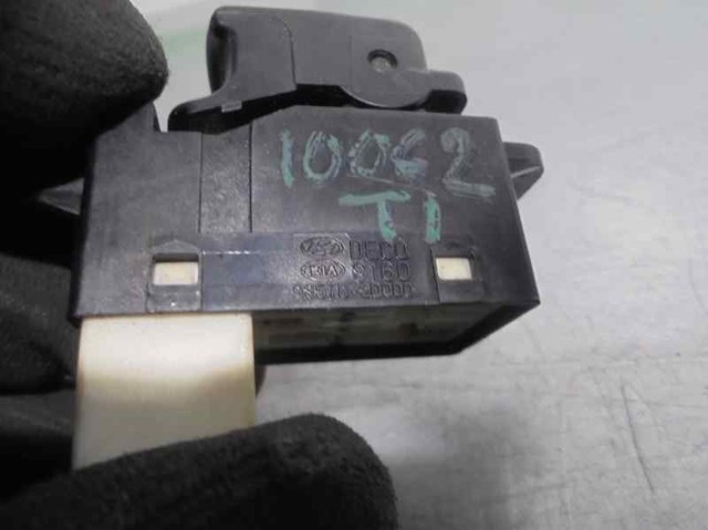 Botón de encendido del motor del elevalunas delantero derecho Hyundai/Kia 935782D000 precio, desde 23,23 EUR