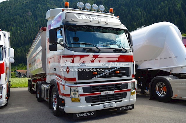 20529640 Volvo Estribo derecho
