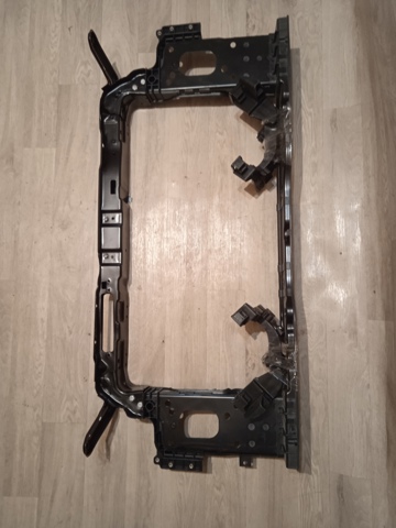 Panel de soporte del radiador y montaje de faros Signeda PKA30015A precio, desde 193,52 EUR