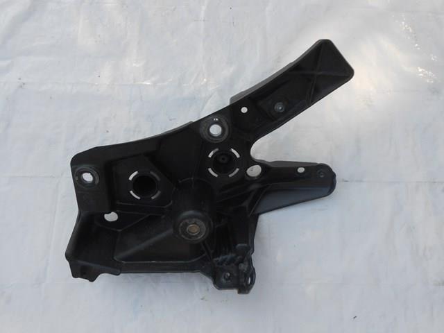Comprar 32288928 Volvo Soporte delantero izquierdo para aleta delantera