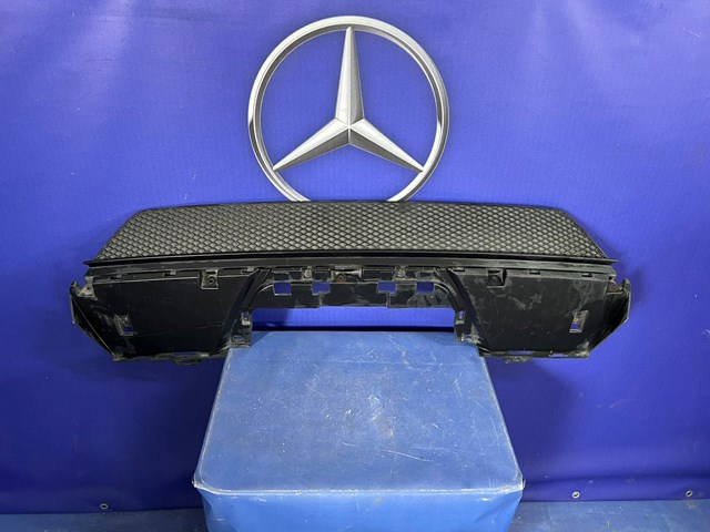 A1668850553 Mercedes