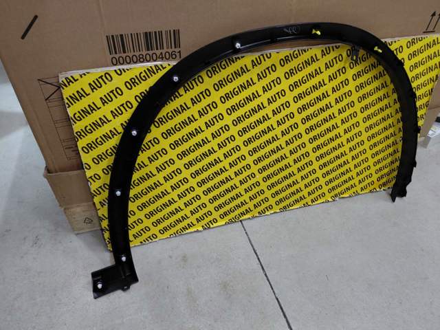 Comprar 768535AA0A Nissan/Infiniti Extensión de aleta delantera izquierda