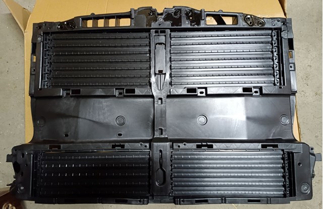 Soporte de radiador completo (panel de montaje para foco) para Ford Escape (DFK)