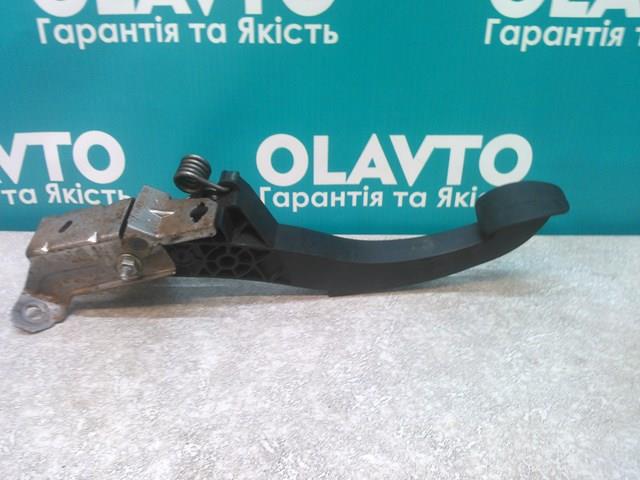 Comprar 8200590247 Renault (RVI) Pedal embrague