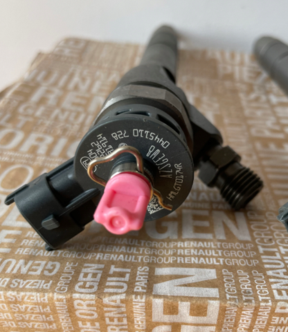 166003355R Renault (RVI) Inyector de combustible