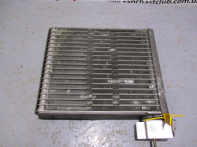 Evaporador, aire acondicionado Mitsubishi Grandis (NAW)
