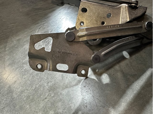 Comprar A9108803000 Mercedes Bisagra izquierda del capó