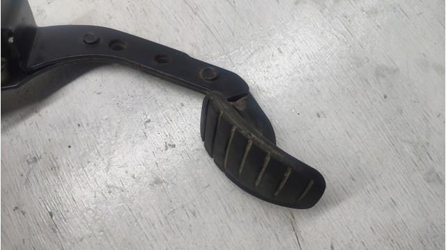8200060841 Nissan/Infiniti Pedal del embrague