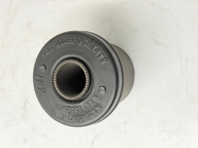 M2445P RBI Buje del brazo de suspensión delantero superior
