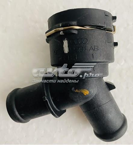 5Q0122291AB VAG brida del sistema de refrigeración (triple)