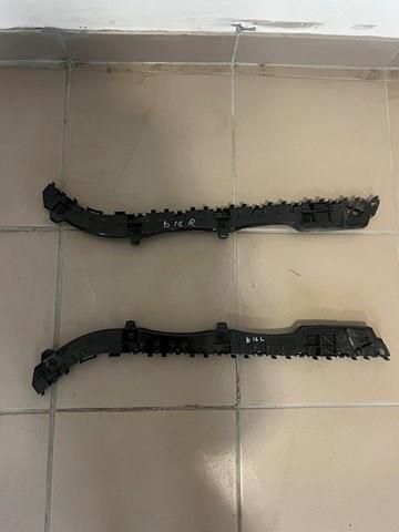 Soporte exterior derecho del parachoques trasero 57707AN34A Subaru
