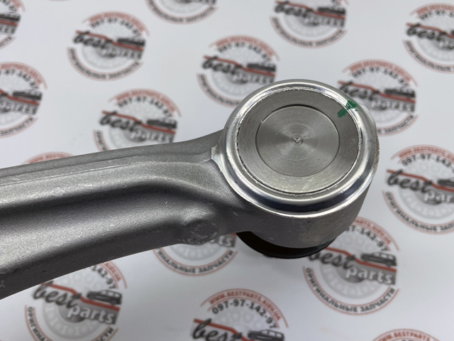 Brazo inferior derecho de la suspensión delantera 2113305011 Mercedes