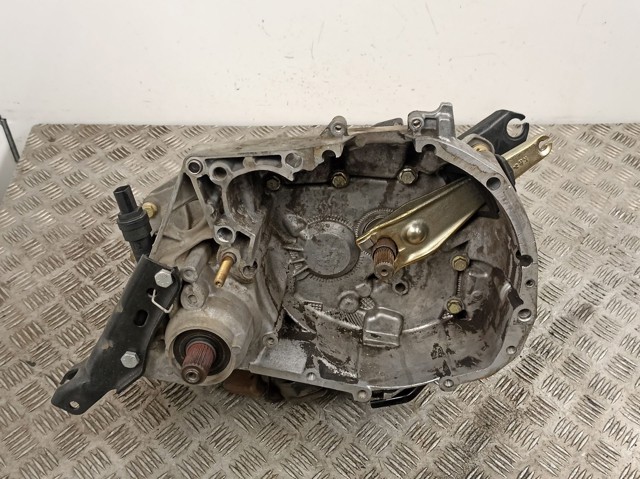 JB1923 Renault (RVI) Transimisión manual
