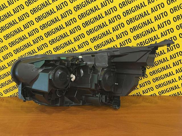 Faro derecho 260105660R Renault (RVI)