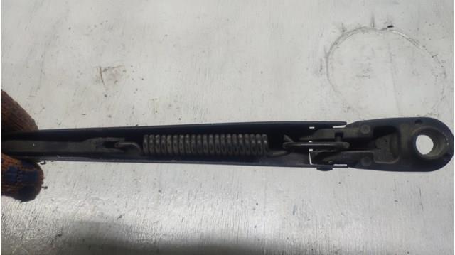 Brazo del limpiaparabrisas 8200409696 Renault (RVI)