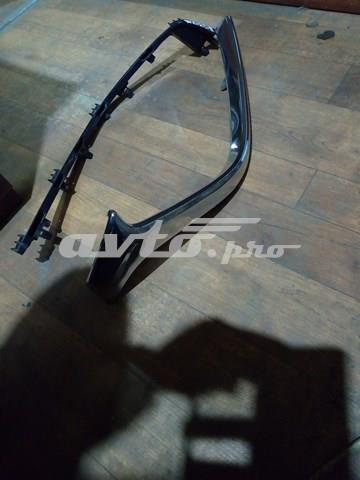 Moldura derecha de la parrilla del radiador BANE507J1 Mazda