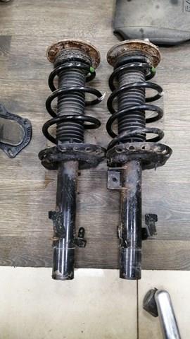 Amortiguador eje delantero derecha Land Rover LR024442